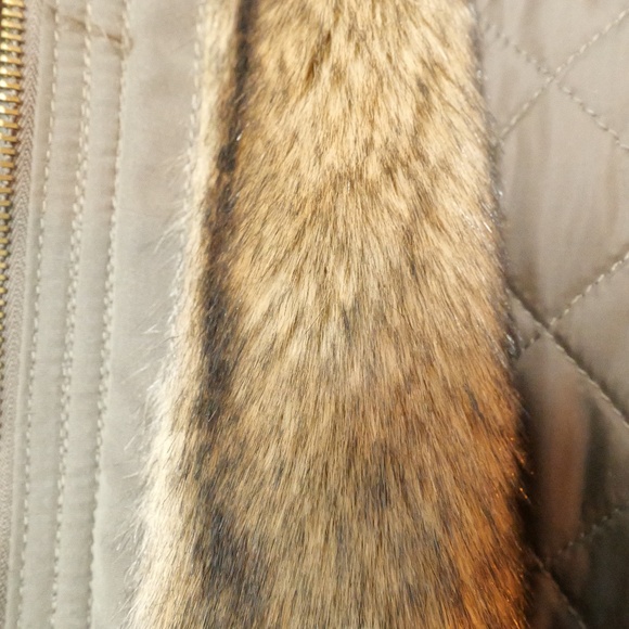 Hollister | Abercrombie | women’s Green Fur Hood coat. Size small. - Picture 4 of 9